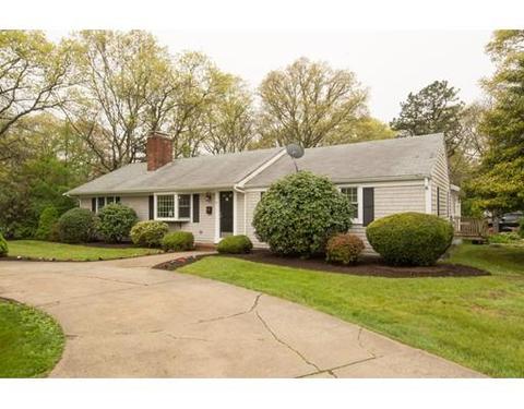 9 Birchill Rd, Barnstable, MA 02632 photo 2