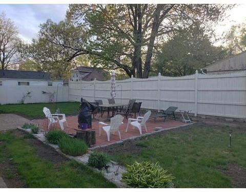 54 Lorimer St, Springfield, MA 01151 photo 3