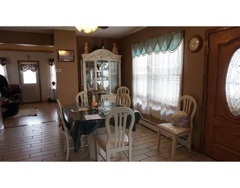 461 Dickinson St, Fall River, MA 02721 photo 9