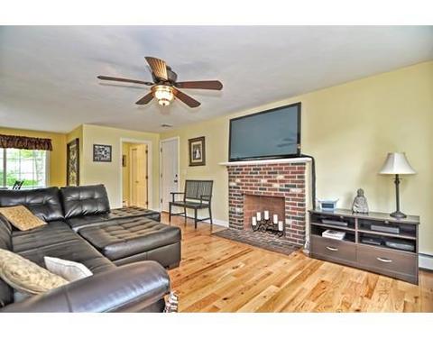 56 Maple St, Plainville, MA 02762 photo 6