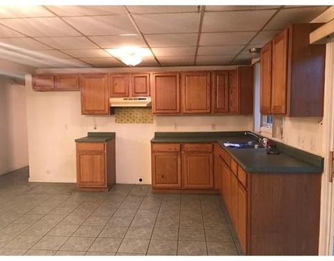 47 Nightingale St, Fall River, MA 02721 photo 5