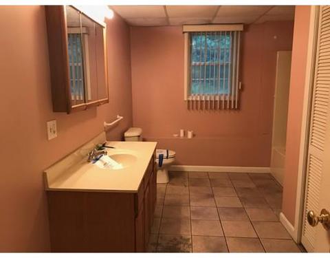 47 Nightingale St, Fall River, MA 02721 photo 3