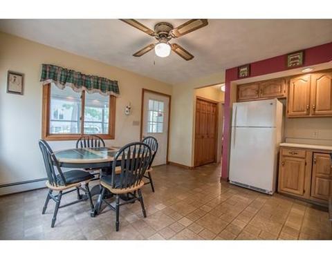 19 Wright St, Stoneham, MA 02180 photo 4