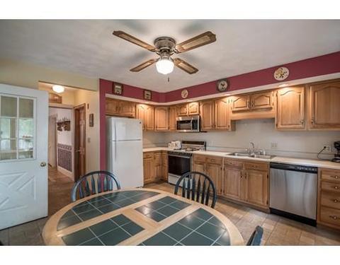19 Wright St, Stoneham, MA 02180 photo 2