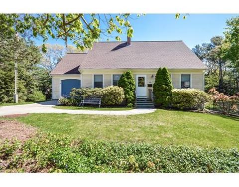 14 Colonial Rd, Bourne, MA 02532 photo 1