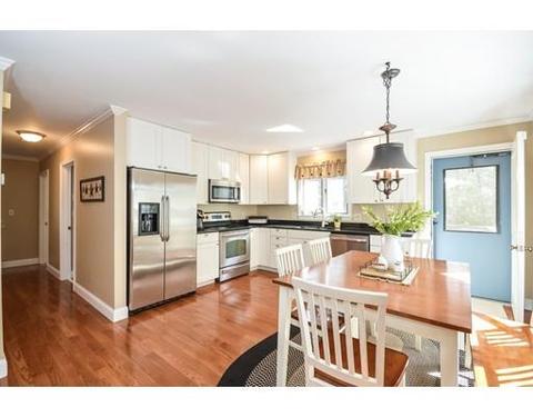 14 Colonial Rd, Bourne, MA 02532 photo 4