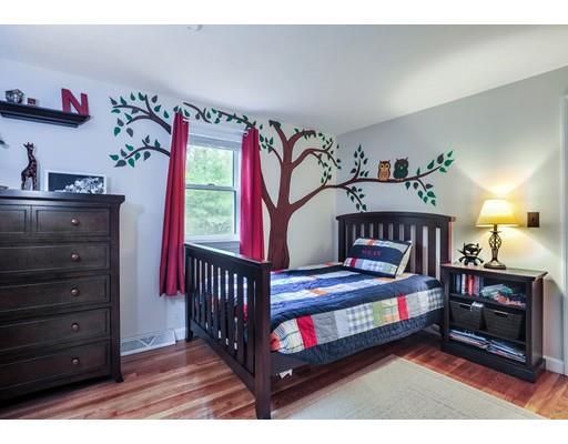  4 Long Hill Rd, Pembroke, MA 02359 photo 16