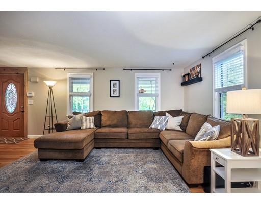  4 Long Hill Rd, Pembroke, MA 02359 photo 4