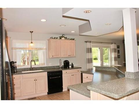 2 Mark Dr, Fairhaven, MA 02719 photo 6