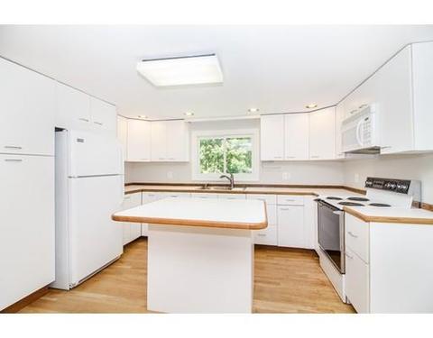 3 Roberts Rd, Canton, MA 02021 photo 2
