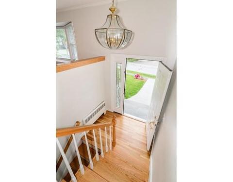 14 Mackintosh Ave, Needham, MA 02492 photo 3