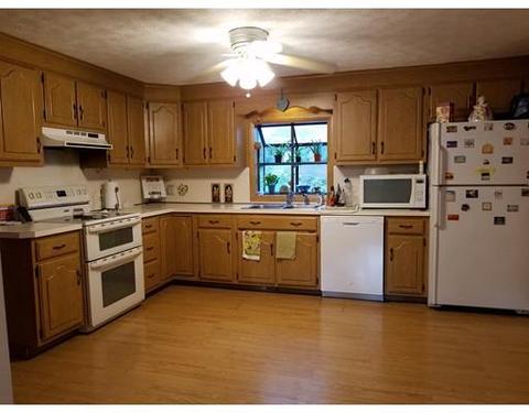 149 Donbray Rd, Springfield, MA 01119 photo 6