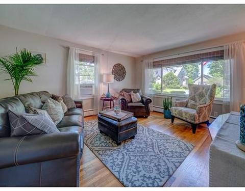 10 Morrison St, Uxbridge, MA 01569 photo 5