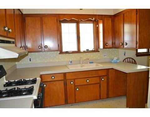 63 Friendship St, Fall River, MA 02724 photo 4