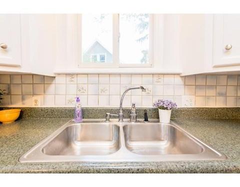 55 Crown St, Springfield, MA 01108 photo 7
