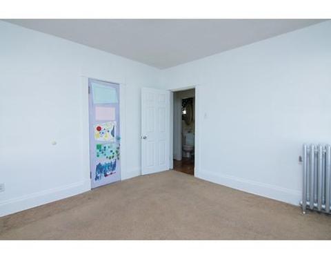 55 Crown St, Springfield, MA 01108 photo 22