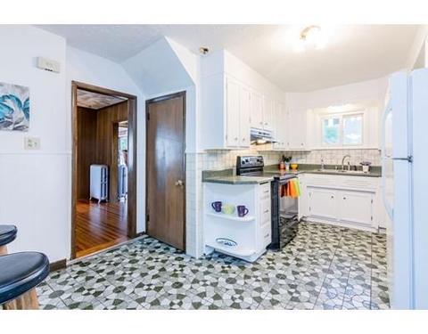 55 Crown St, Springfield, MA 01108 photo 5