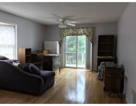 11 Castlegate Dr #B, Springfield, MA 01129 photo 4