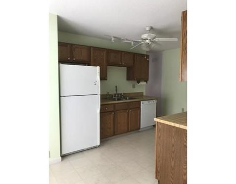 11 Castlegate Dr #B, Springfield, MA 01129 photo 8