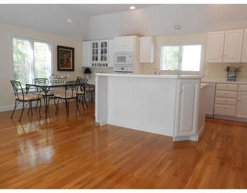 135 Paddock Cir, Mashpee, MA 02649 photo 9
