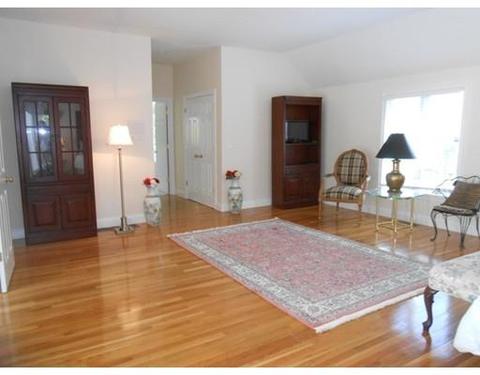 135 Paddock Cir, Mashpee, MA 02649 photo 13