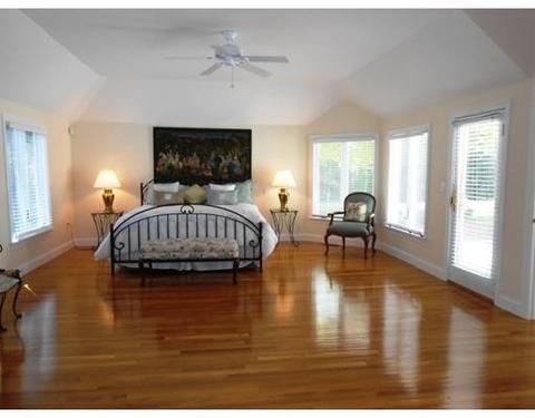 135 Paddock Cir, Mashpee, MA 02649 photo 11