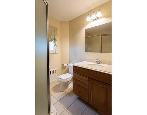 577 Hanover St, Fall River, MA 02720 photo 25
