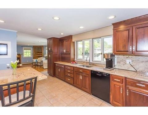30 Marble St, Gloucester, MA 01930 photo 6