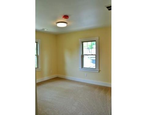 39 Trinity Ter, Springfield, MA 01108 photo 21