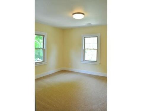 39 Trinity Ter, Springfield, MA 01108 photo 22