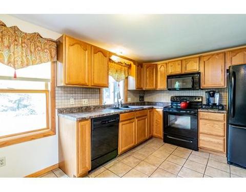 89 Circle Dr, West Springfield, MA 01089 photo 7