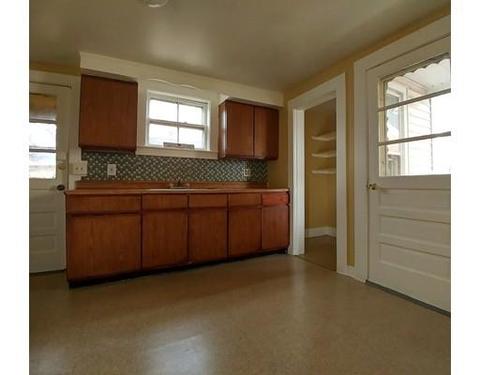 98 Andrew St, Springfield, MA 01109 photo 11