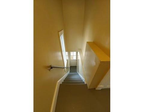 98 Andrew St, Springfield, MA 01109 photo 5