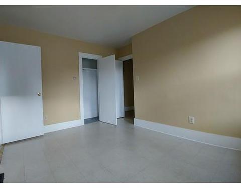 98 Andrew St, Springfield, MA 01109 photo 8