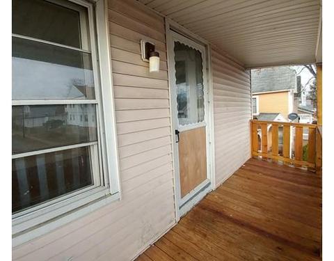 98 Andrew St, Springfield, MA 01109 photo 2