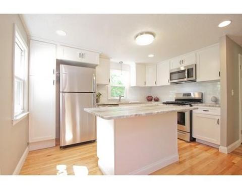 21 Moss Rd, Springfield, MA 01119 photo 4