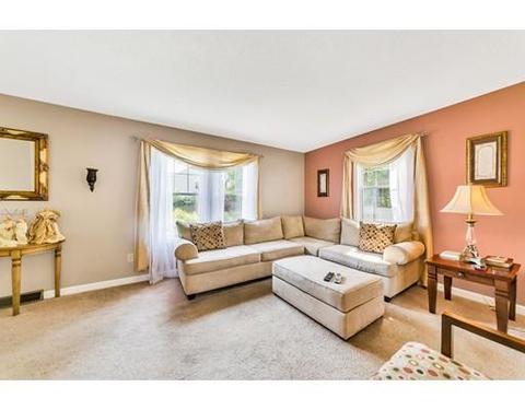 57 Emeline Ct, Springfield, MA 01128 photo 4