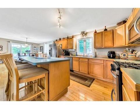 57 Emeline Ct, Springfield, MA 01128 photo 6