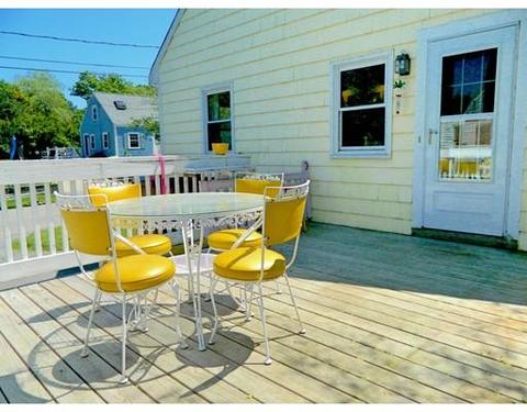 6 Susan Rd, Marblehead, MA 01945 photo 2