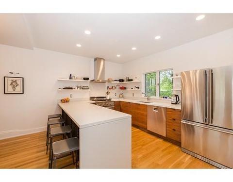 81 Walnut St, Brookline, MA 02445 photo 7