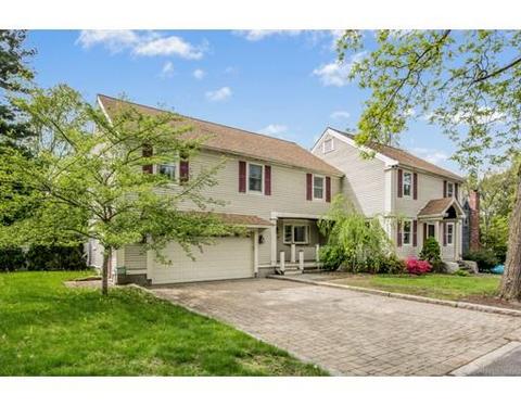 25 Omoore Ave, Maynard, MA 01754 photo 2