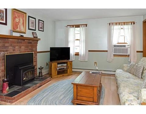 135 Douglas Rd, Webster, MA 01570 photo 6