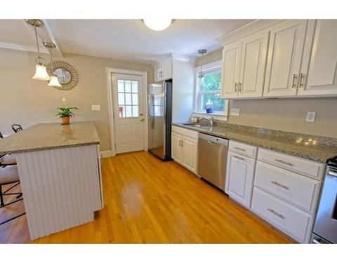 19 Cape Cod Ln, Braintree, MA 02184 photo 3