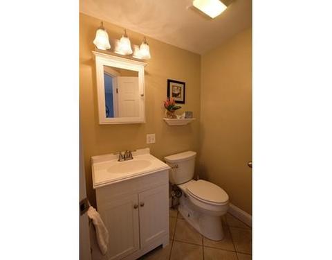 19 Cape Cod Ln, Braintree, MA 02184 photo 12