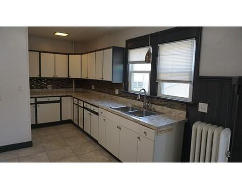 369 Tremont St, Springfield, MA 01104 photo 2