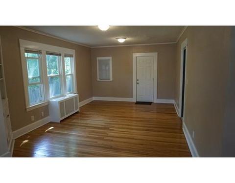 369 Tremont St, Springfield, MA 01104 photo 4