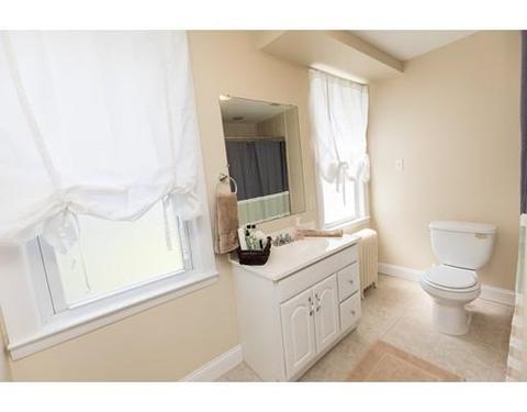 23 Beech St, Lowell, MA 01850 photo 10