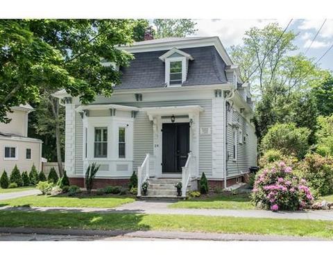 24 Clark St, Danvers, MA 01923 photo 2