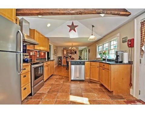 15 Farm St, Upton, MA 01568 photo 3