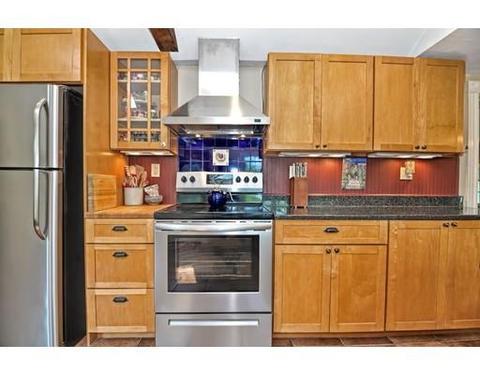 15 Farm St, Upton, MA 01568 photo 4